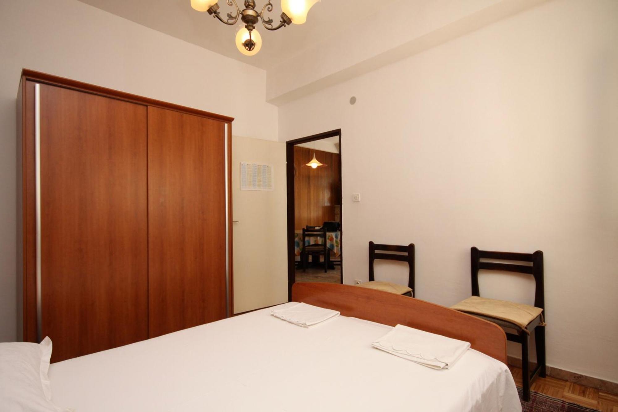 Apartments By The Sea Brist, Makarska - 505 Podaca Bilik gambar
